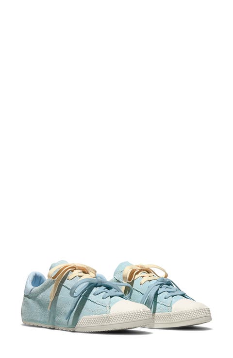 Gender Inclusive Chuck Taylor Lo Sneaker