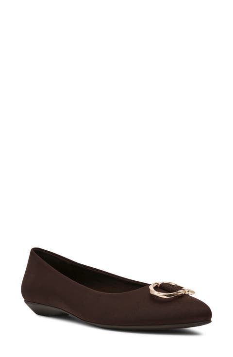 Oswego Pointed Toe Flat