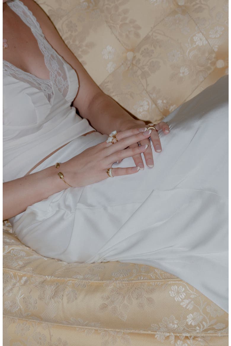 Heavenly Cuff, Alternate, color, Gold