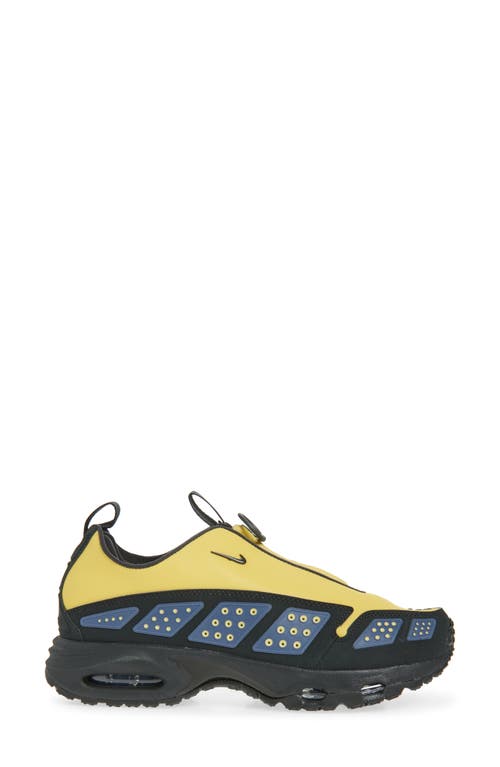 Nike Air Max Sunder Sneaker In Multi