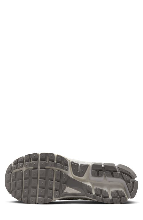 Nike Zoom Vomero 5 Sneaker In Silver