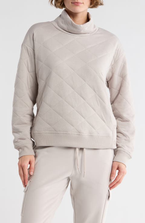 Summit Chic Quilted Sweatshirt