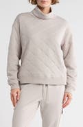 YOGALICIOUS Summit Chic Quilted Sweatshirt