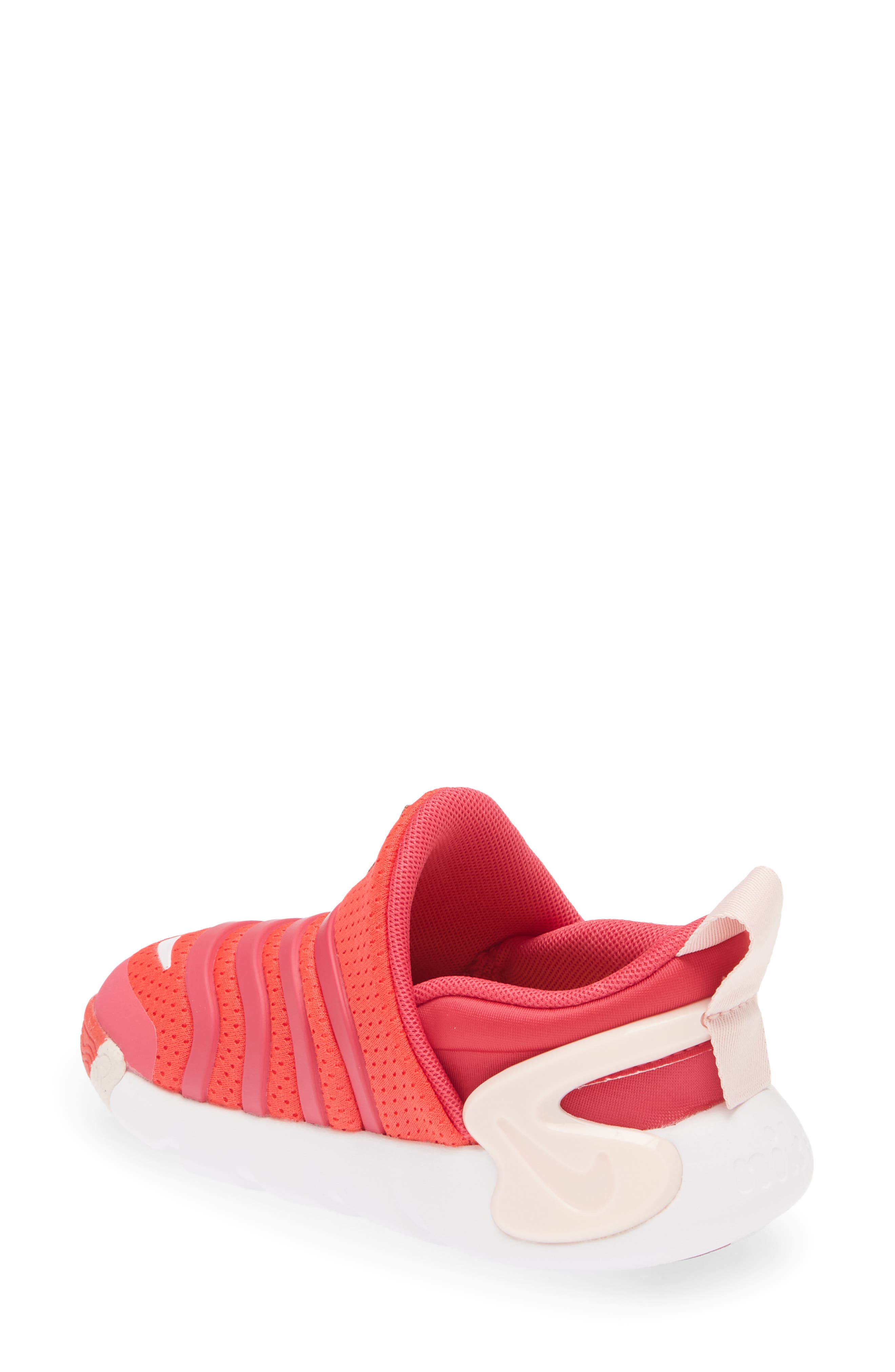 Nike Dynamo Go Sneaker, Alternate, color, 