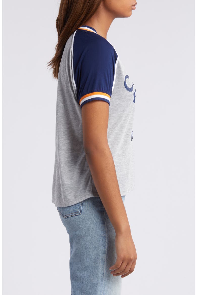 Women's WEAR by Erin Andrews Heather Gray Chicago Bears Cropped Raglan Throwback V-Neck T-Shirt, Alternate, color, Heather Gray