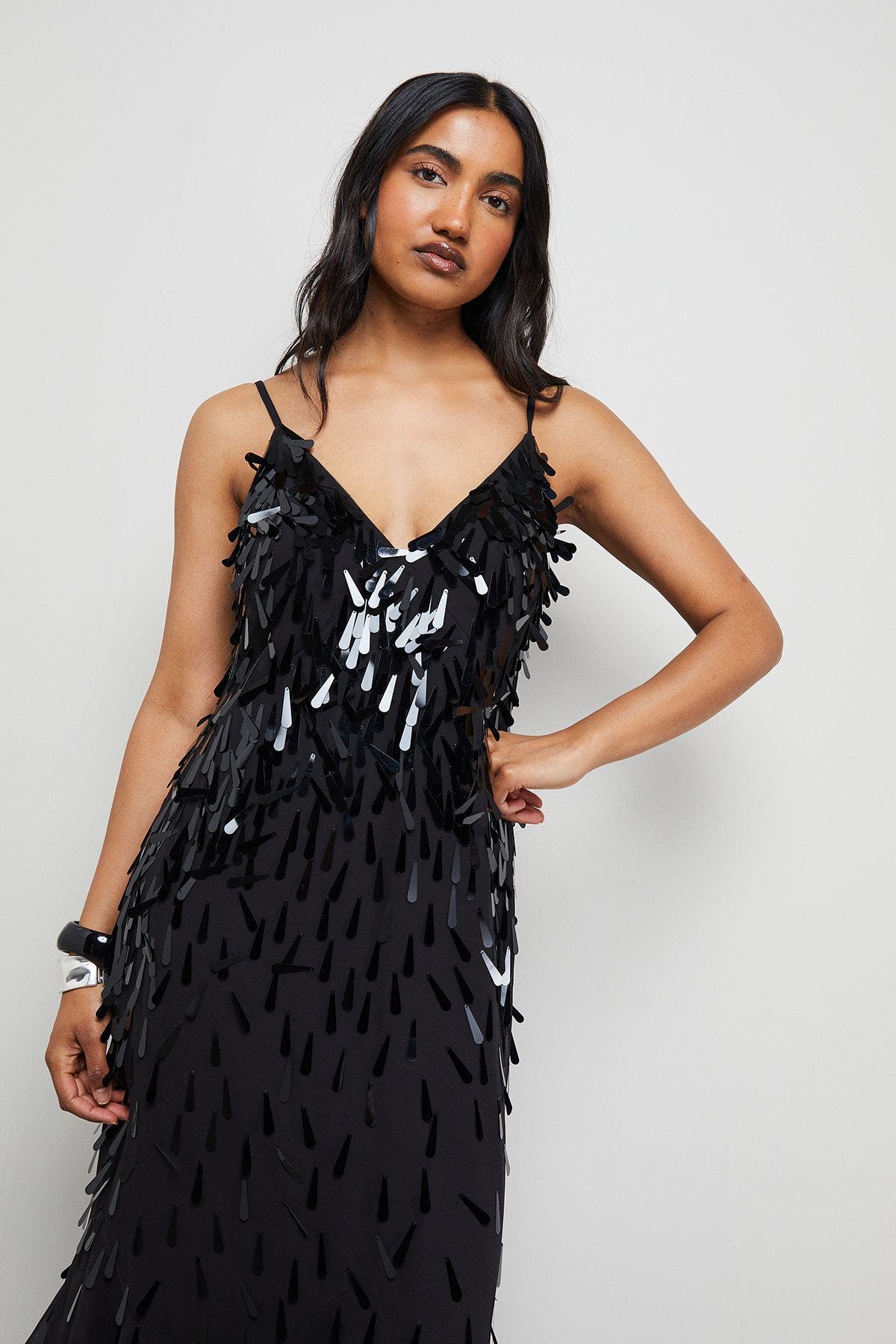Premium Teardrop Embellished Midi Dress - image 2