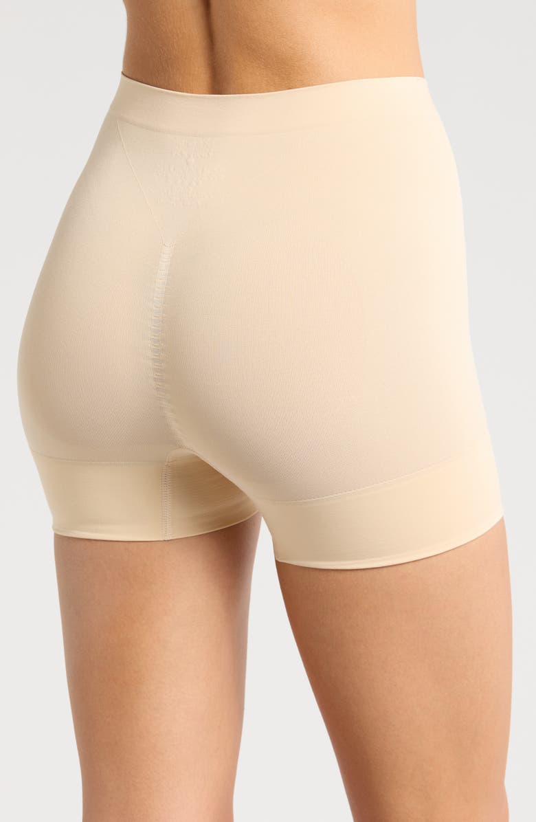 MAGIC Bodyfashion Comfort Short Seamless Shaping Shorts, Alternate, color, Latte