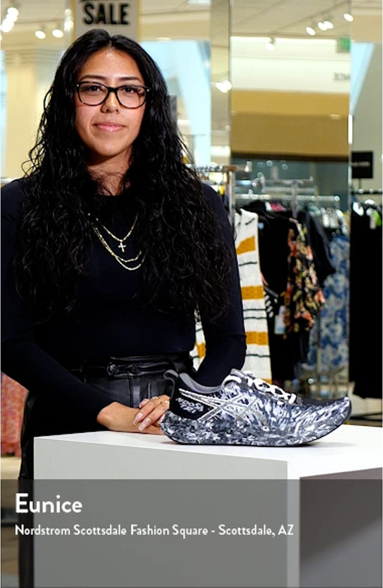 Noosa Tri 16 Running Shoe, sales video thumbnail