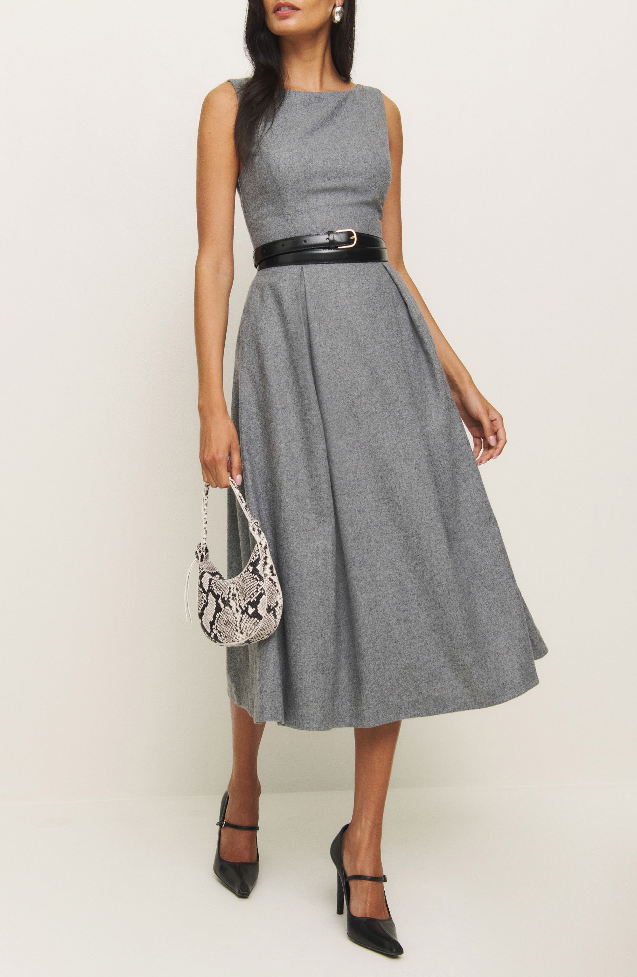 valene sleeveless fit & flare dress Reformation | Dresses | New Reformation Valene Sleeveless Fit Flare Dress