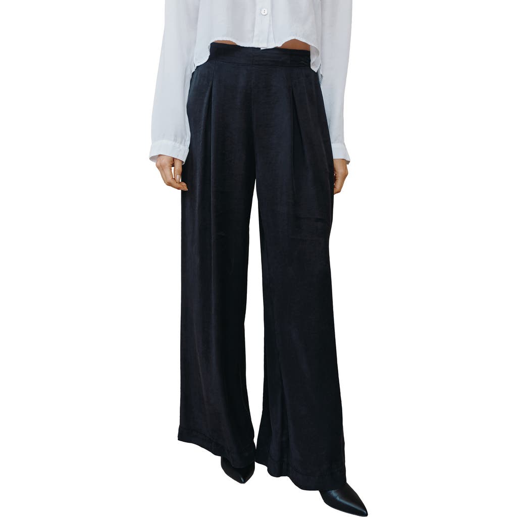 Bella Dahl Inverted Pleat Pull-on Wide Leg Pants In Black