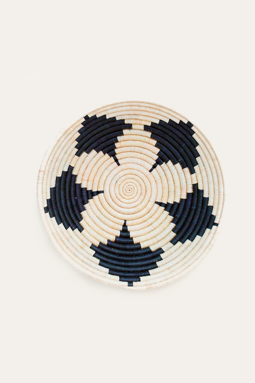 Indego Africa Petal Raffia Plateau In Natural And Black