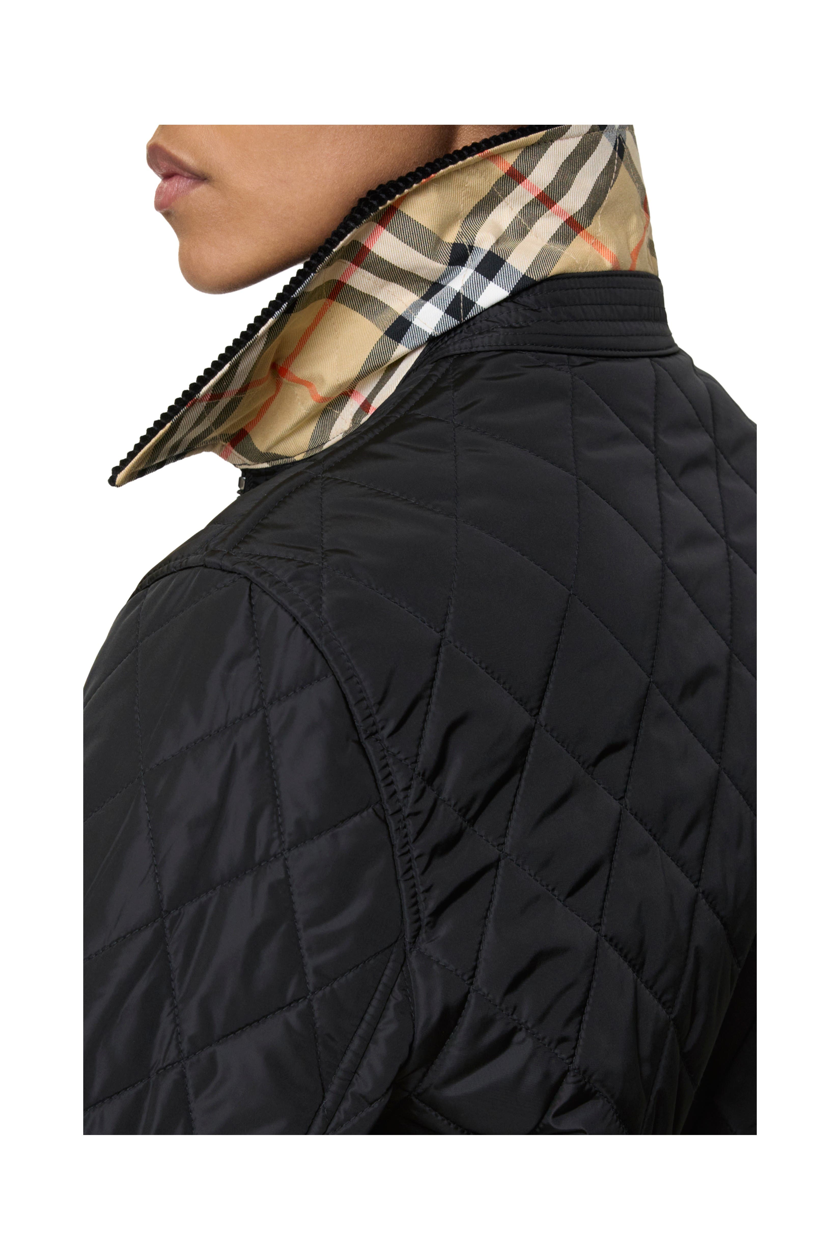 Женские Burberry Quilted Nylon Barn Jacket — фото 3