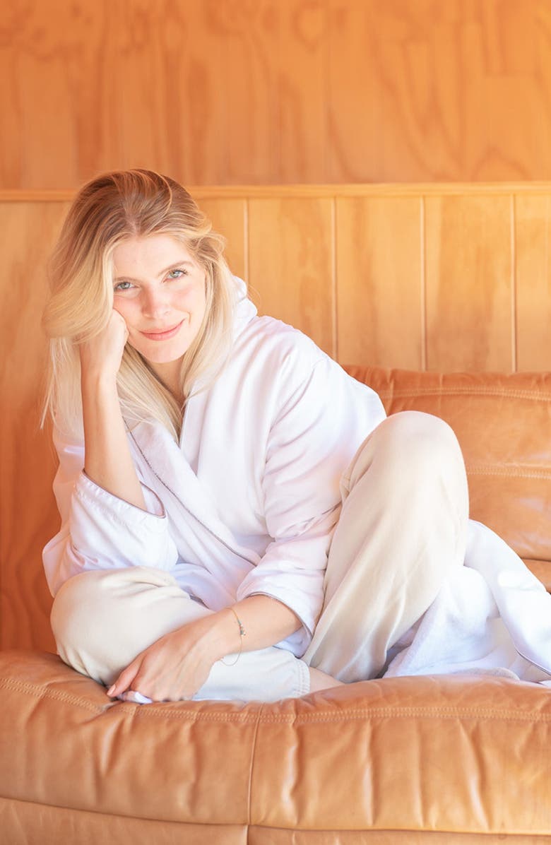 FluffCo | Hotel Comfort Hotel Lounge Robe, Alternate, color, 