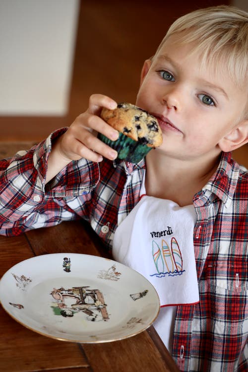 Yumbox Reusable Embroidered Cotton Napkin Set In Blue