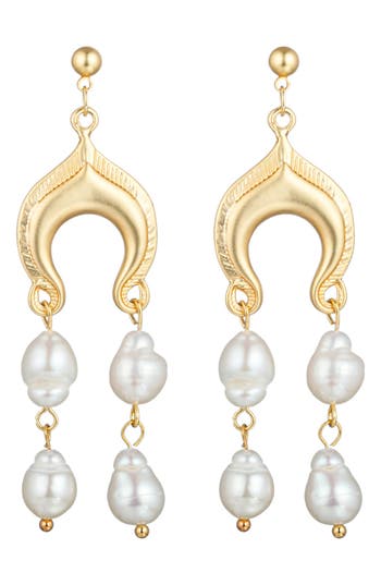Eye Candy Los Angeles Kate Faux Pearl Drop Earrings In Gold