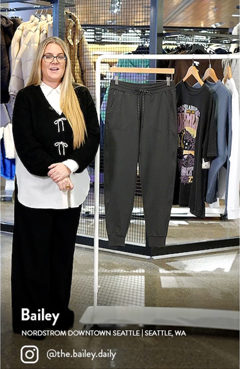 Live In Pocket Joggers