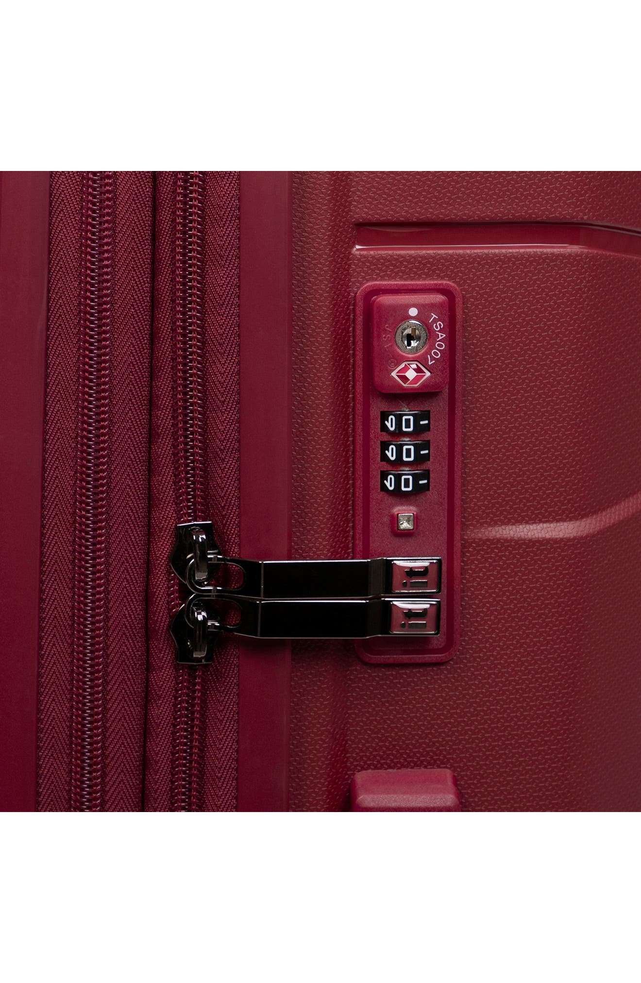 IT LUGGAGE 26" Momentous 8 Wheel Spinner Case, Alternate, color, 