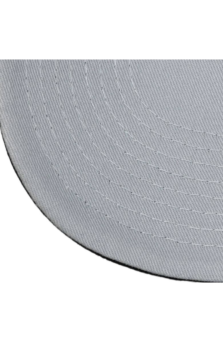 Mitchell & Ness Men's Mitchell & Ness Gray/Black Los Angeles Kings Underarch Two-Tone Pro Crown Snapback Hat, Alternate, color, Silver