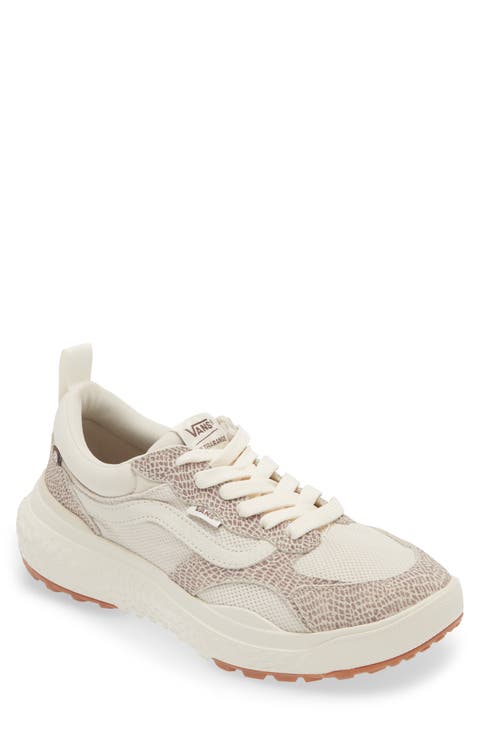 MTE UltraRange Neo VR3 Sneaker (Women)