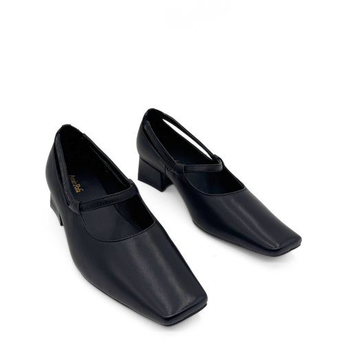 Amie Rafa Manna Leather Pumps In Black