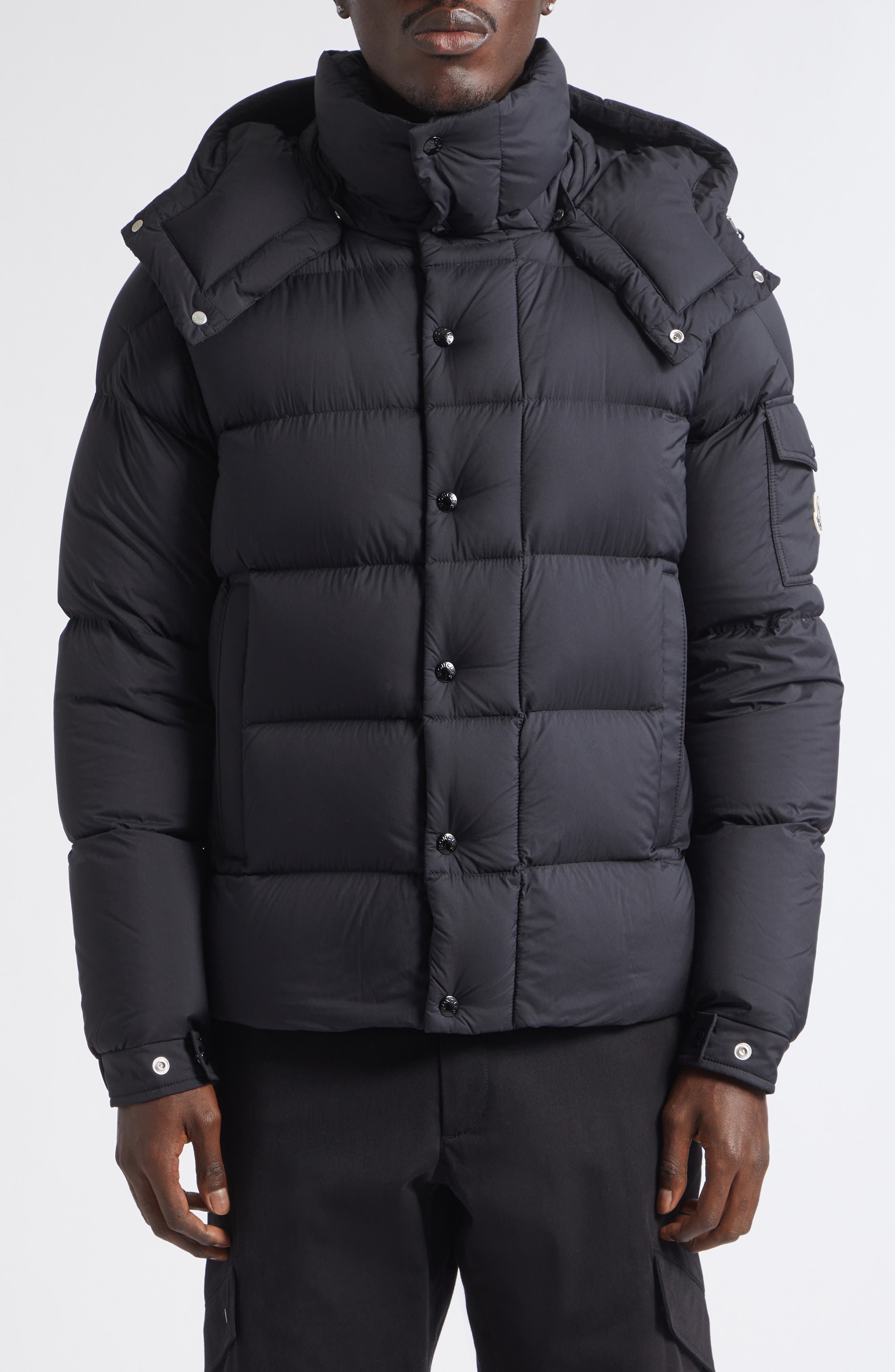 selected BLACK/ BLACK