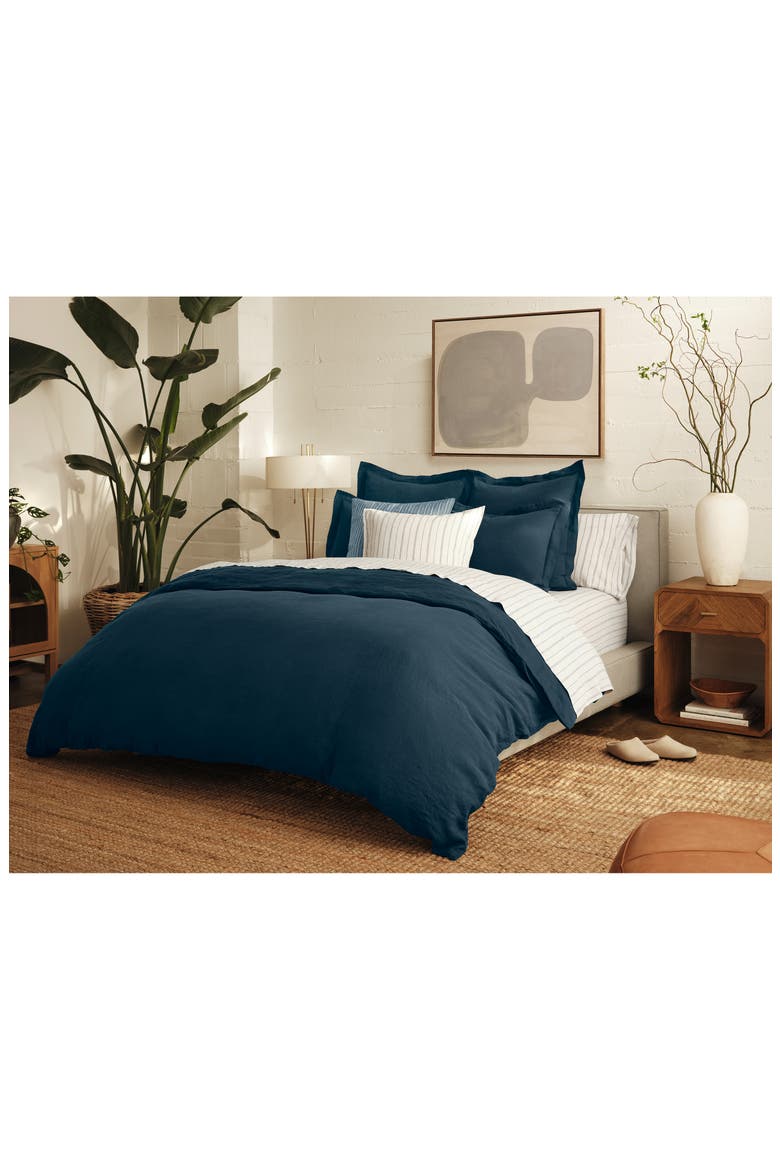 Relaxed Organic Linen Duvet Cover, Alternate, color, MIDNIGHT INDIGO