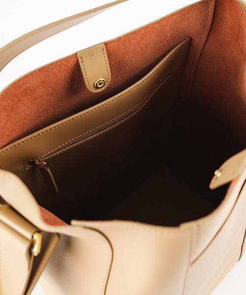 Gigi Pip Dia Everyday Tote In Tan
