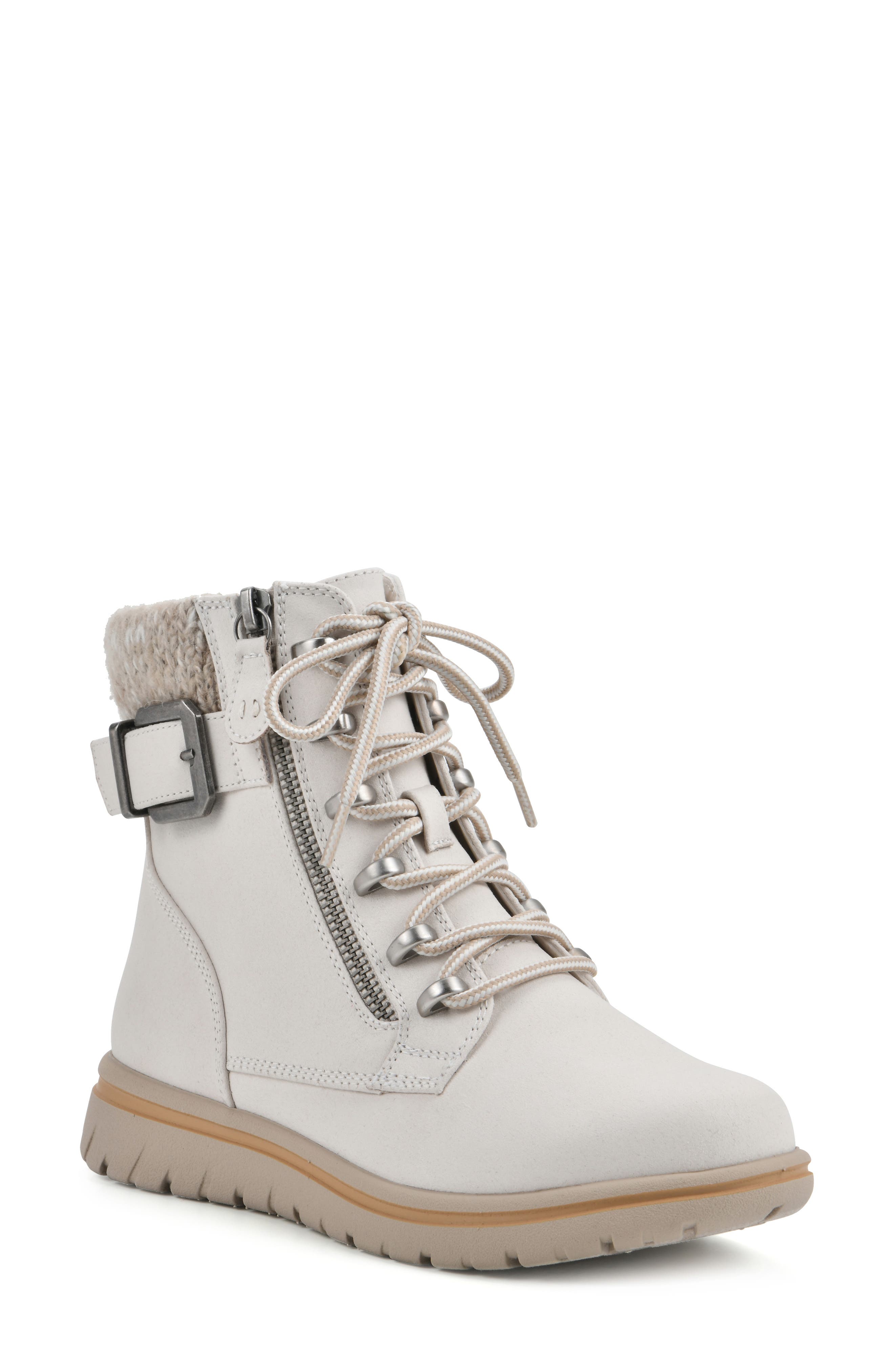 Hearten Knit Collar Boot