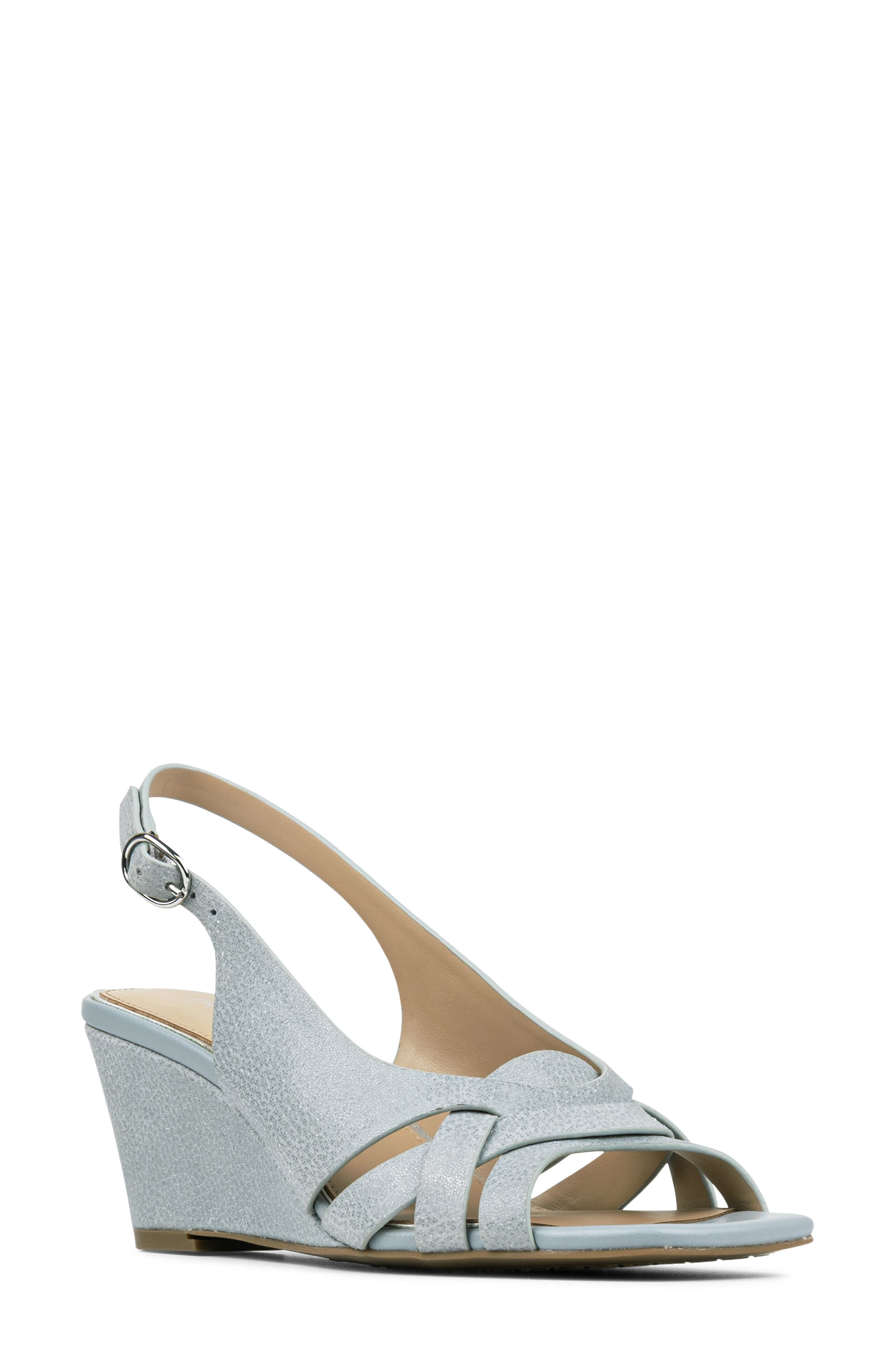  Cloud Gray