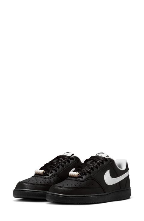 Court Vision Low Sneaker