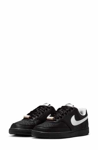 Court Vision Low Sneaker