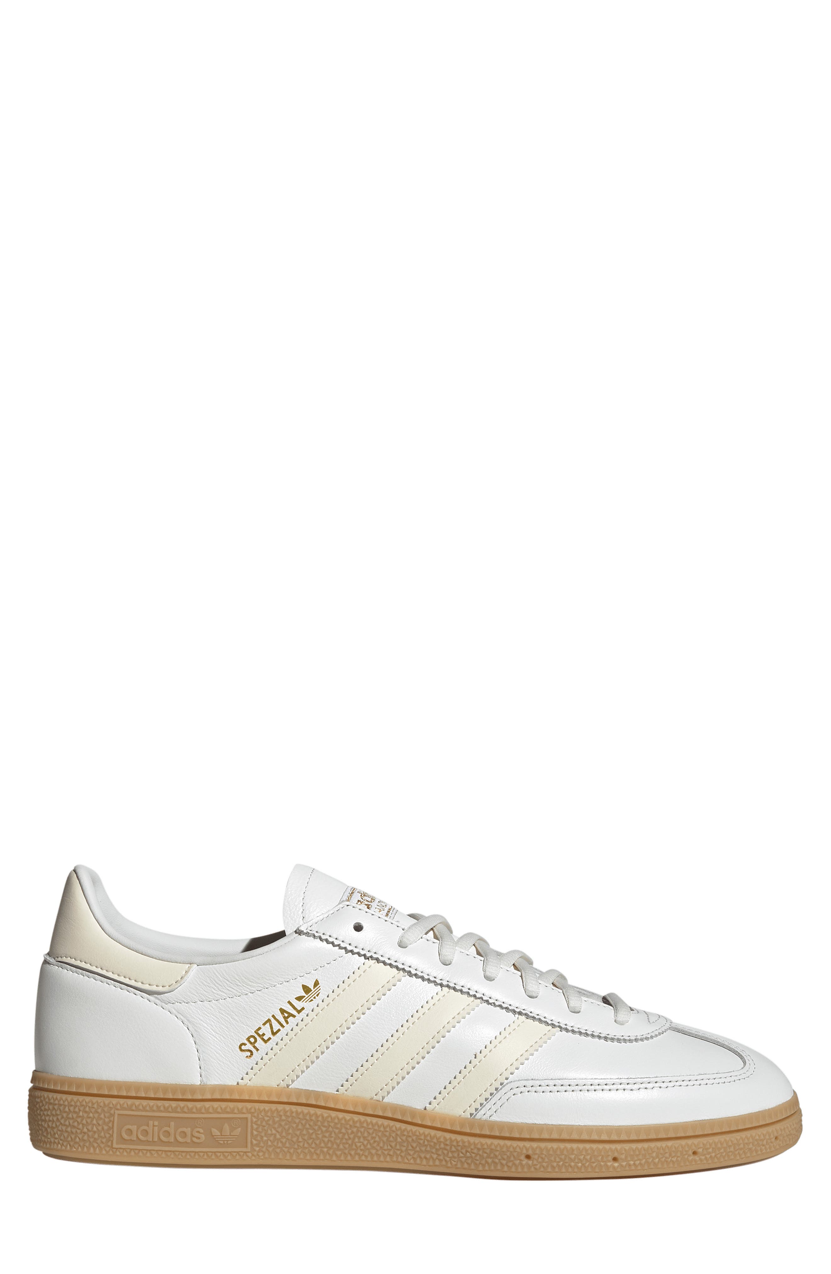 Gender Inclusive Handball Spezial Sneaker, Alternate, color, CORE WHITE/ WONDER BEIGE / GUM