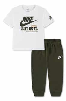 Kids' Sportswear Graphic T-Shirt & Fleece Joggers Set