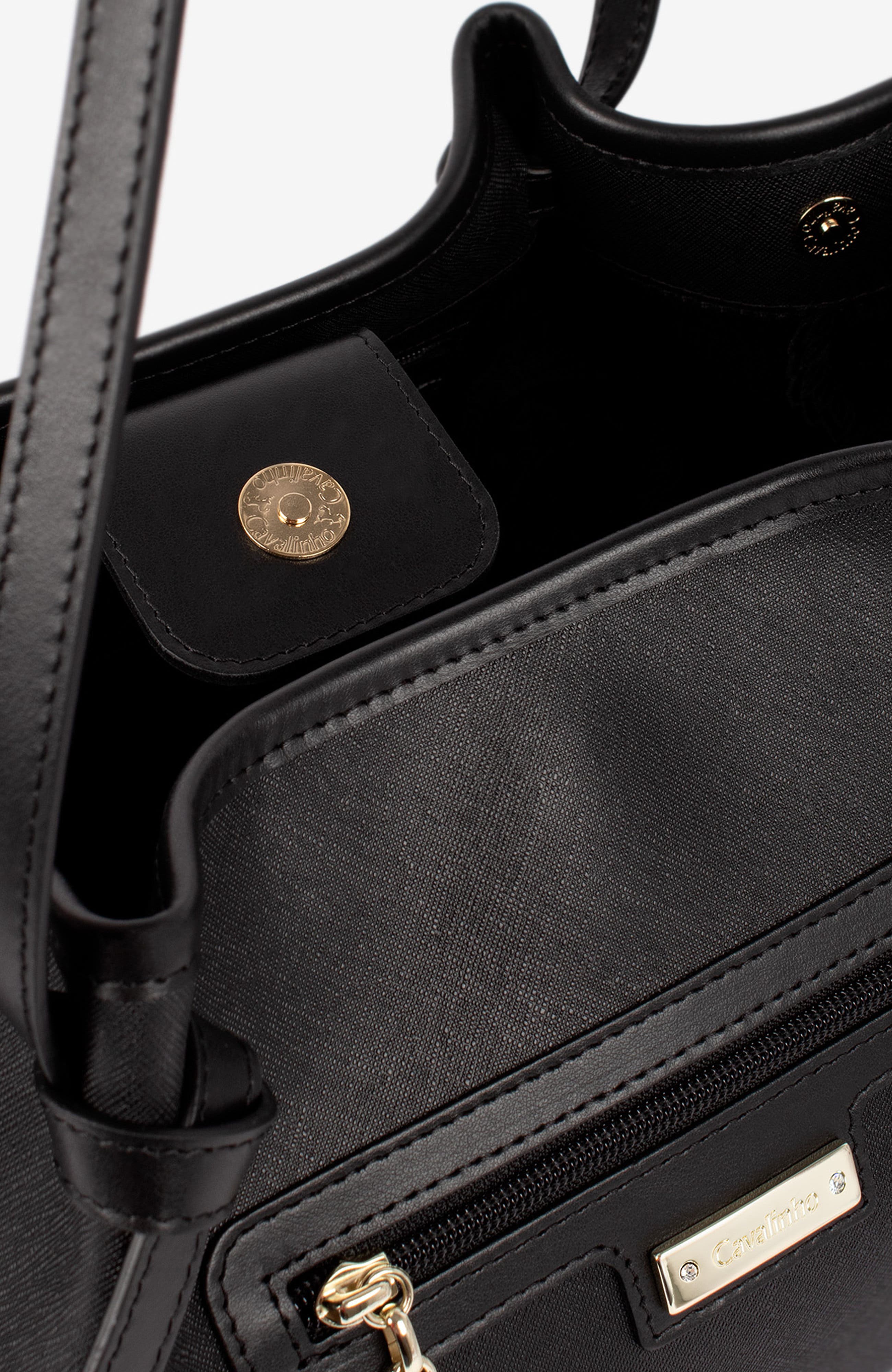 La Vie 641 Shoulder Bag, Alternate, color, Black