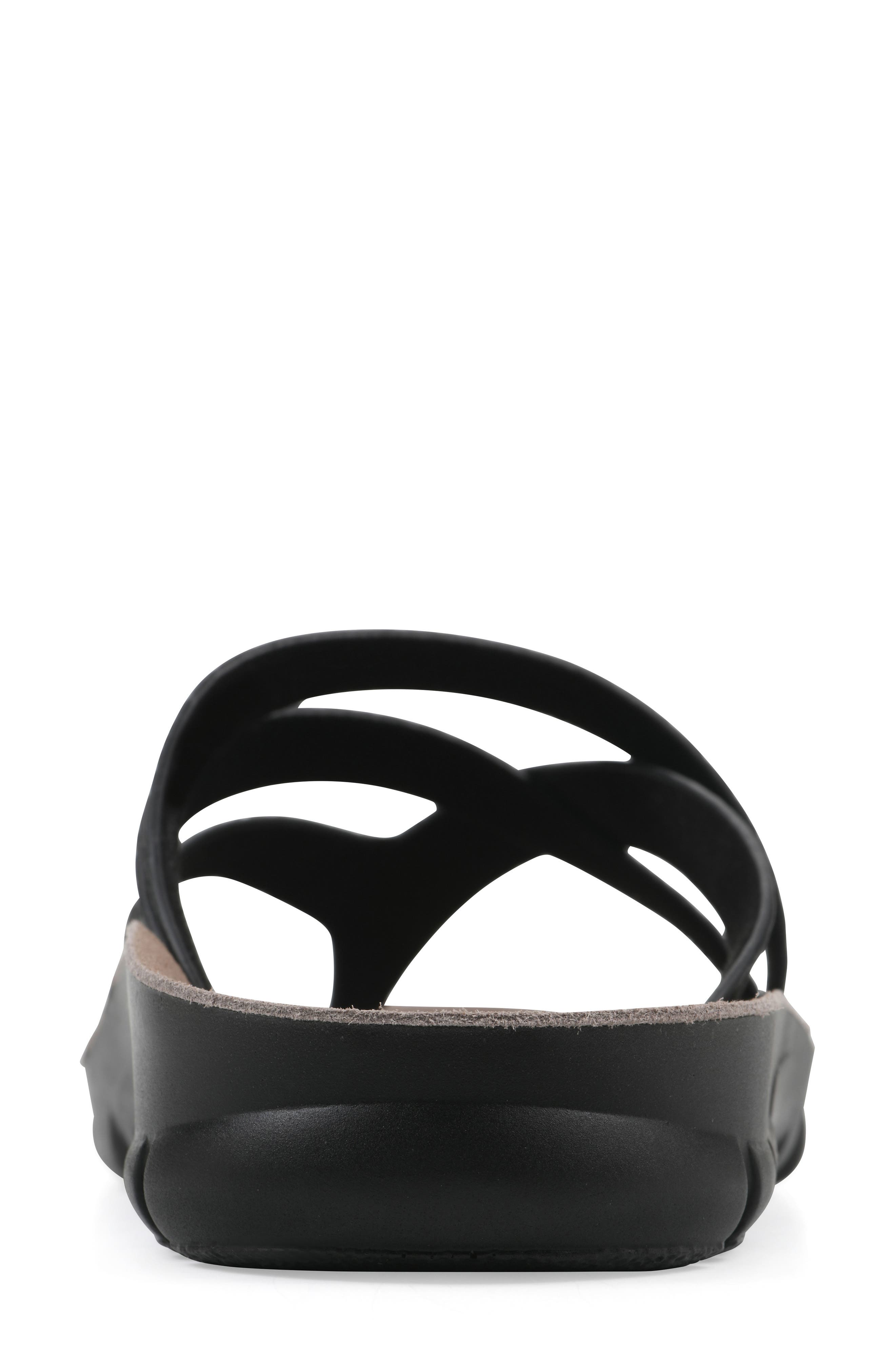 CLIFFS BY WHITE MOUNTAIN Bertina Sandal, Alternate, color, Black