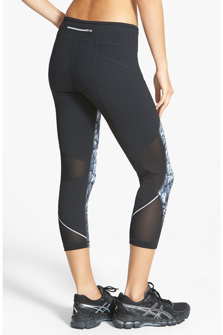 'Live In - Perfect Run' Print Capris, Alternate, color, BLACK LAVA PRINT