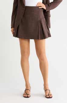 Buckle Wrap Pleated Miniskirt