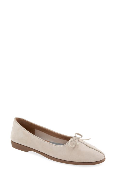 Novia Ballet Flat (Women)