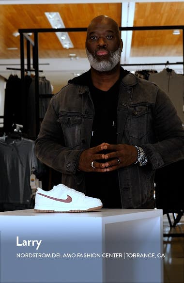 Dunk Low Next Nature Sneaker