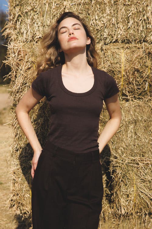 Vir Vita Pointelle Scoop Tee In Brown