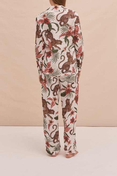 Desmond & Dempsey Long Pajama Set In White