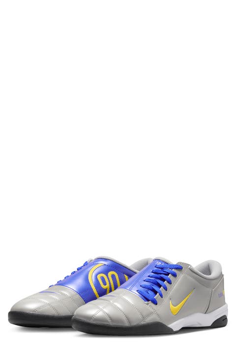 Total 90 Soccer Sneaker