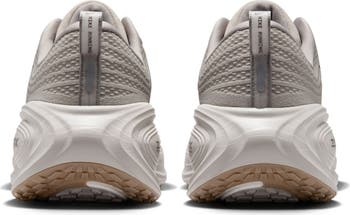 Vomero Plus Running Shoe