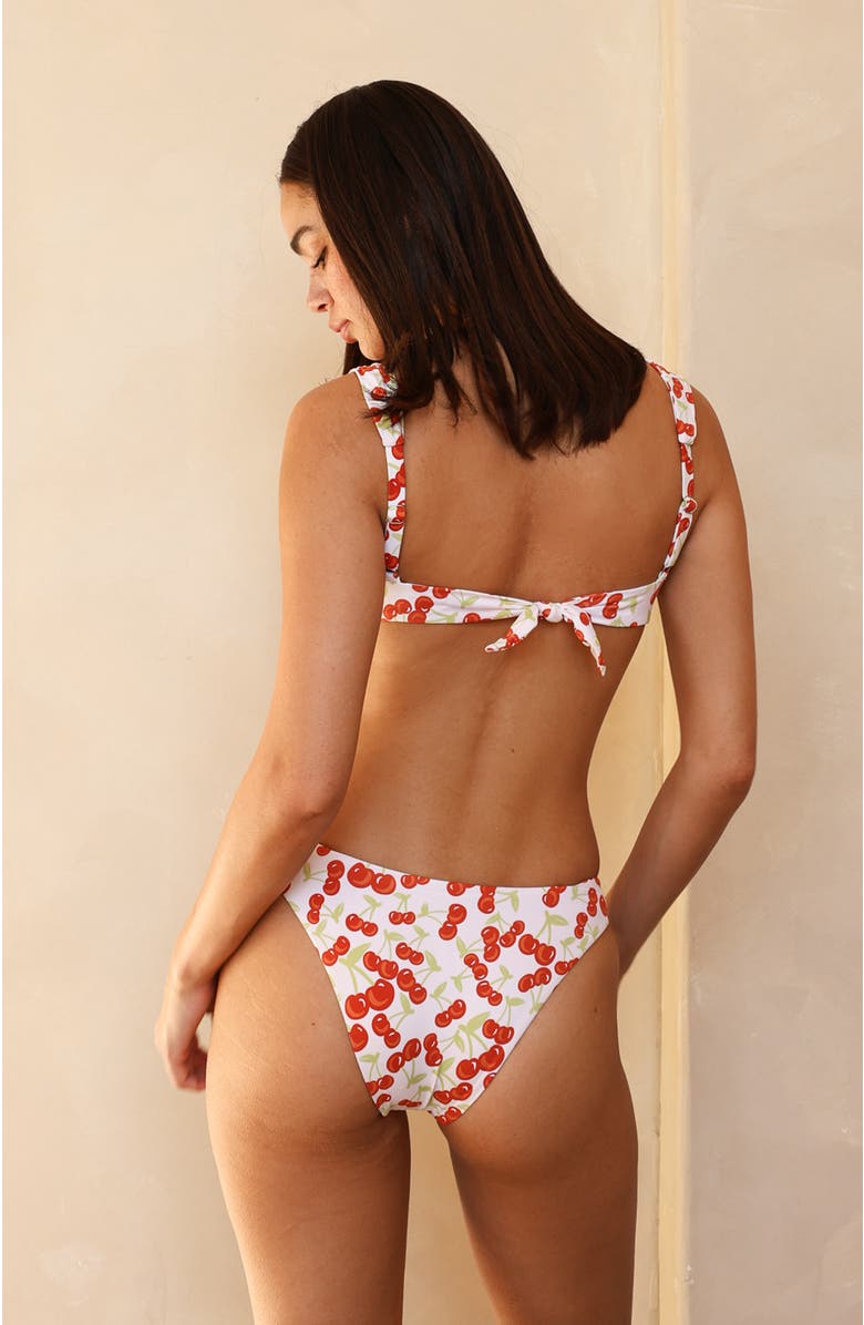 Dippin Daisys Verona Underwire Bikini Top, Alternate, color, Cherise White