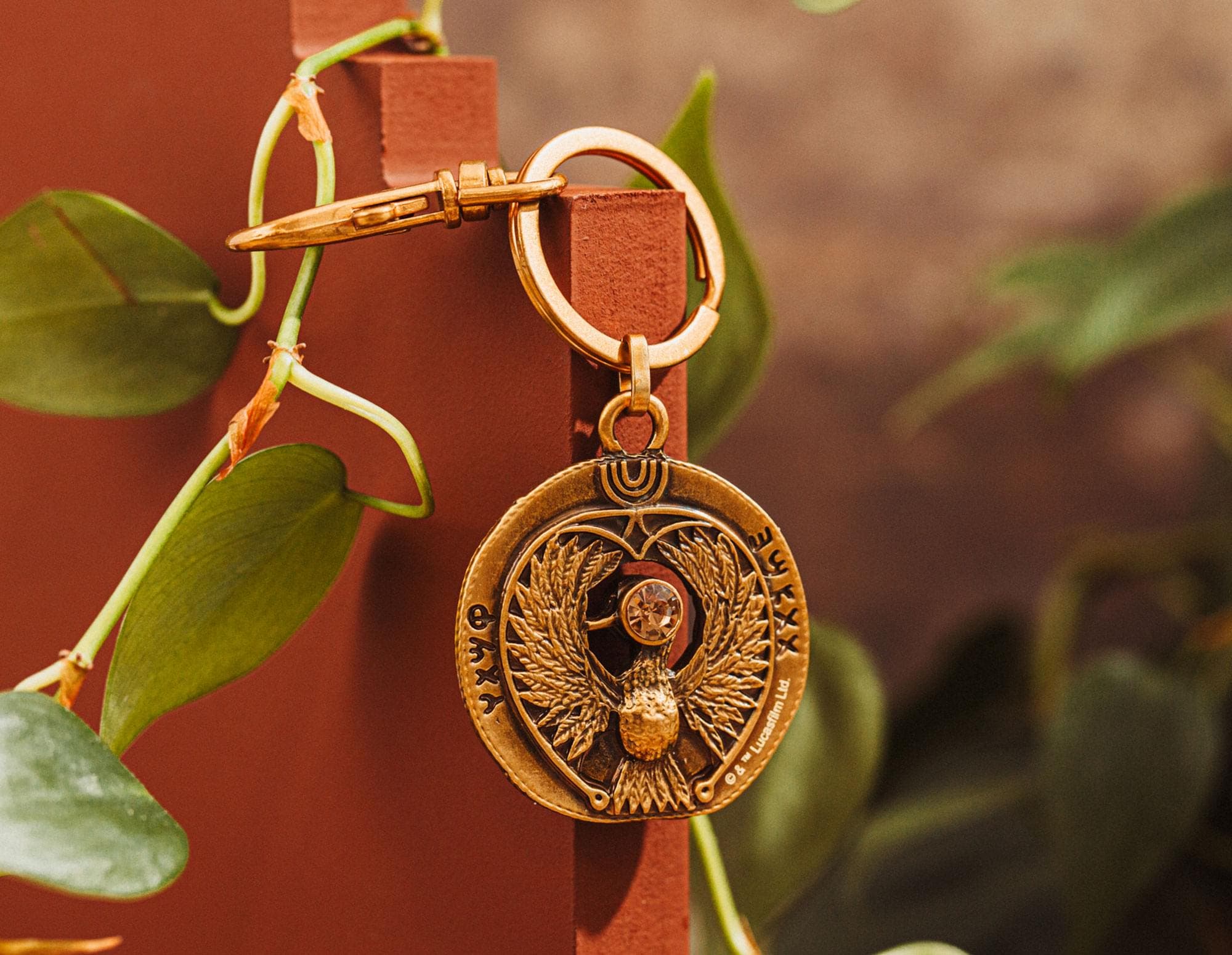 Toynk Indiana Jones and The Raiders Of The Lost Ark Talisman Double-Sided Keychain, Alternate, color, Gold