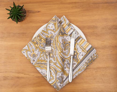 C & F Home C&f Home Shay Damask Napkin Set Of 6 In Brown
