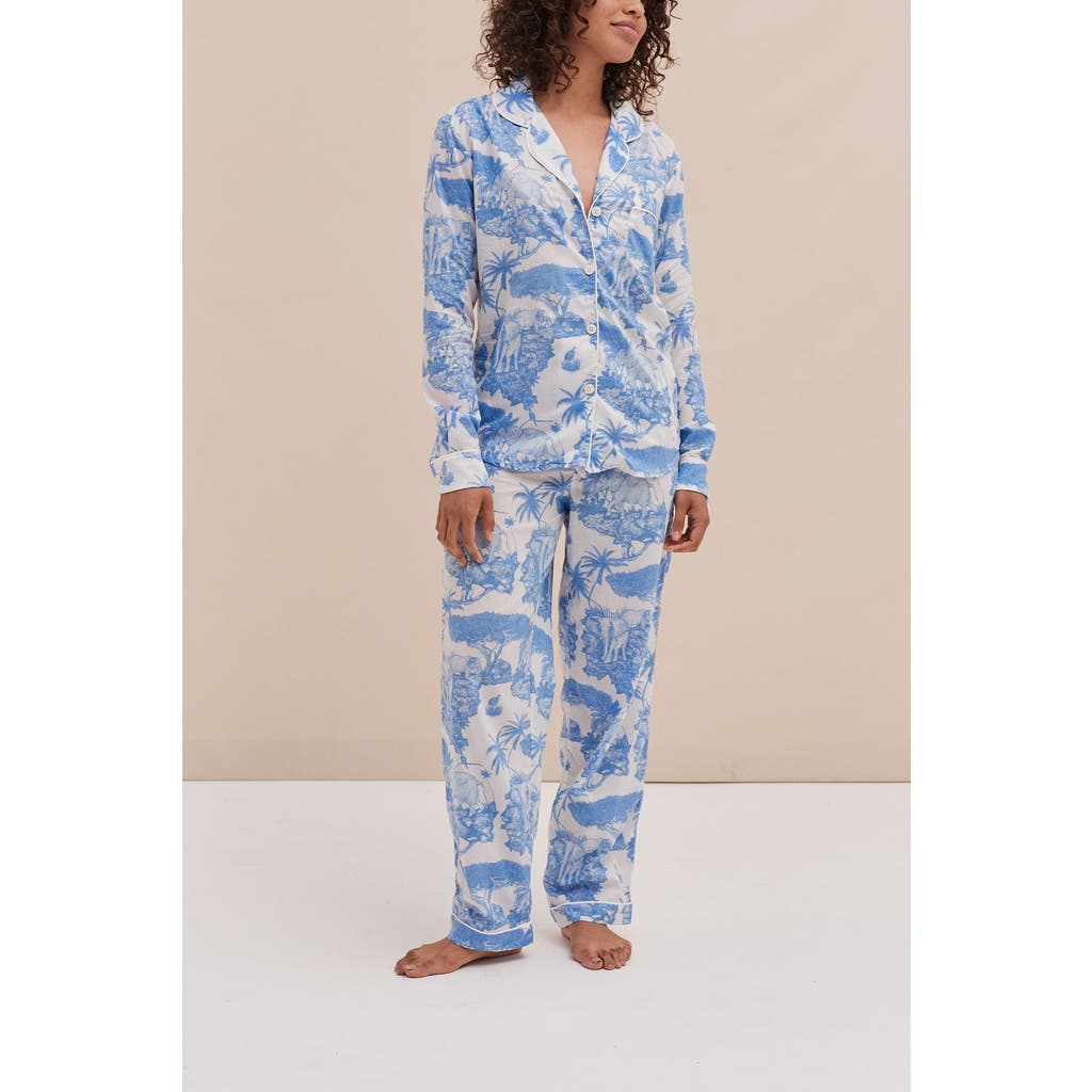 Desmond & Dempsey Long Pajama Set In White