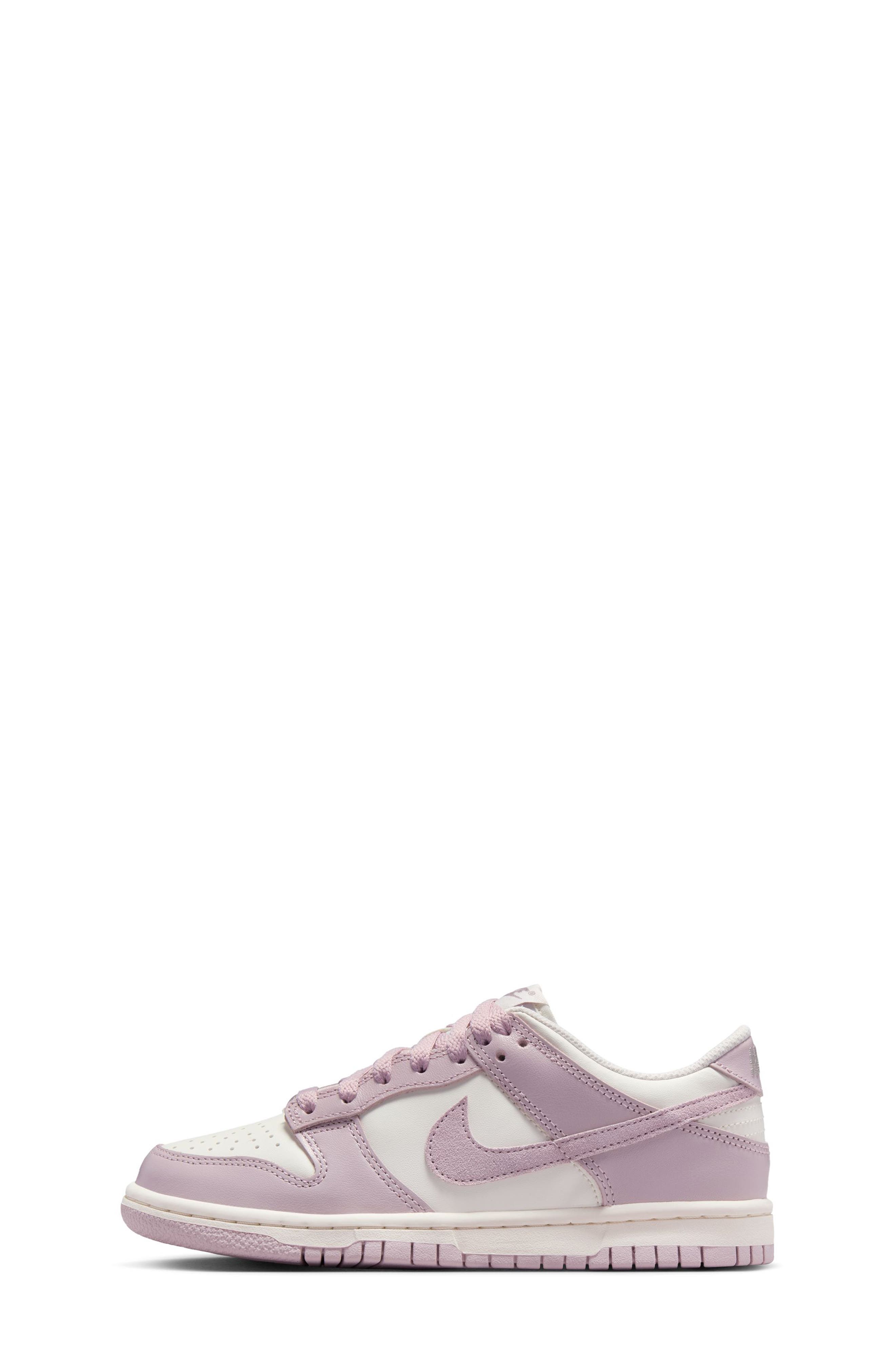 Детские Nike Kids' Dunk Low Basketball Sneaker — фото 6