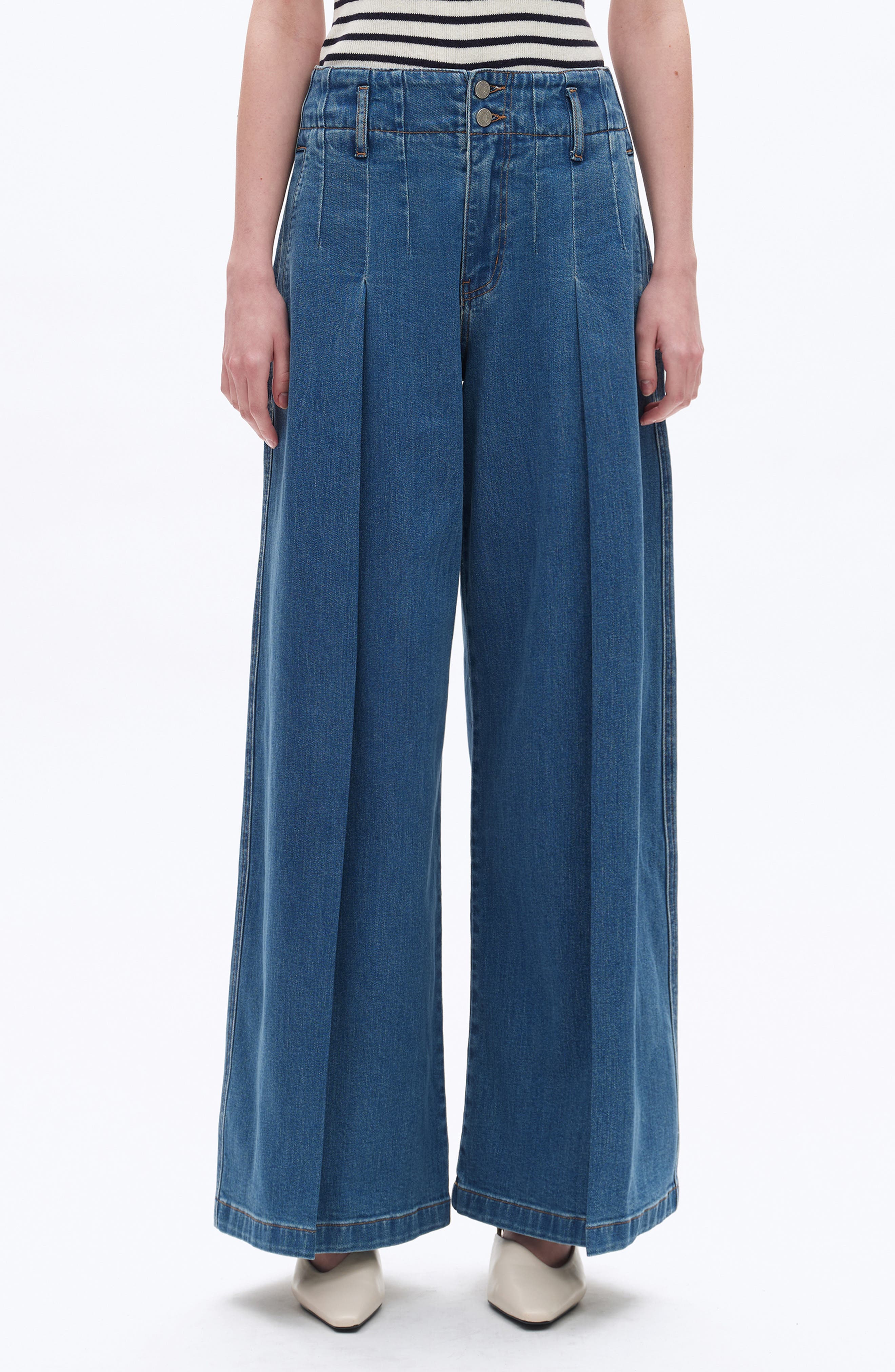 selected RETRO MEDIUM BLUE