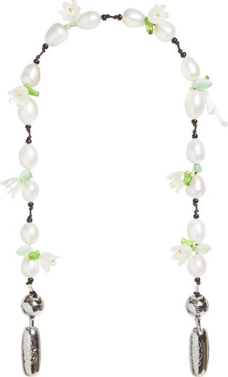 Mini Pearl in Bloom Chain Wrist Strap